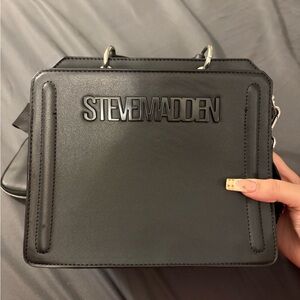 Steve Madden Evelyn Crossbody Bag in Black